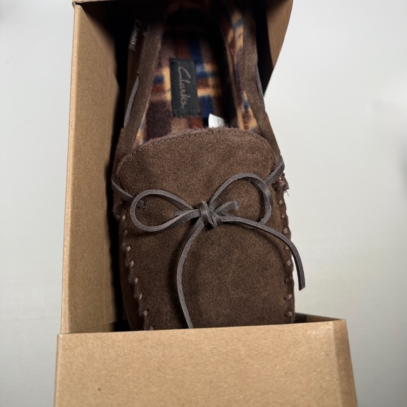 Clarks Men's Size 10 Brown Suede Moccasin Slippers Plaid Lined Indoor/Outdoor - Picture 6 of 9